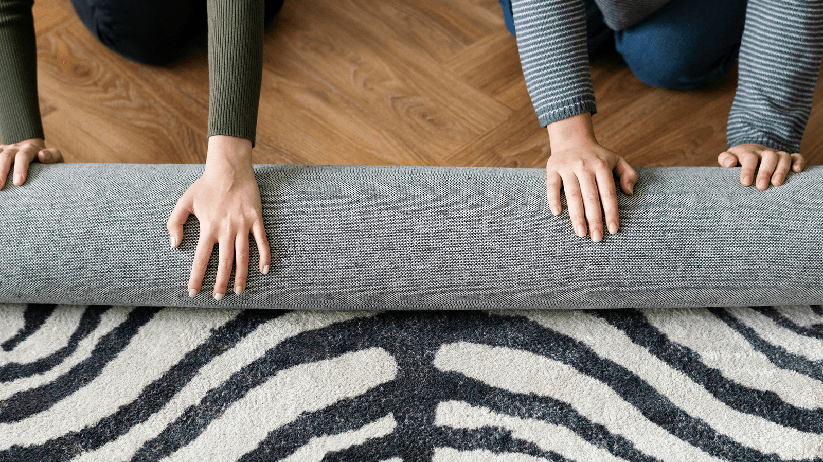 Insider Tips: How to Layer Rugs Like a Professional Designer - Arconiz
