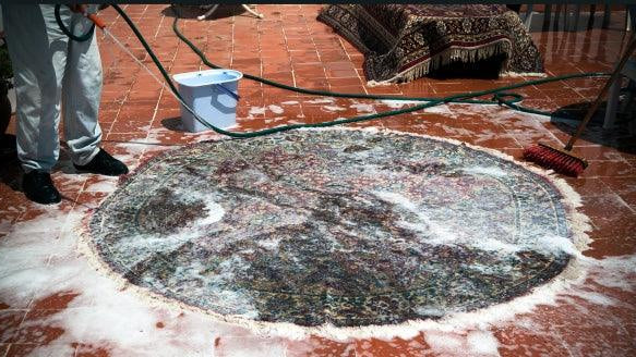 Remove-Stains-from-Machine-Washable-Rugs Arconiz