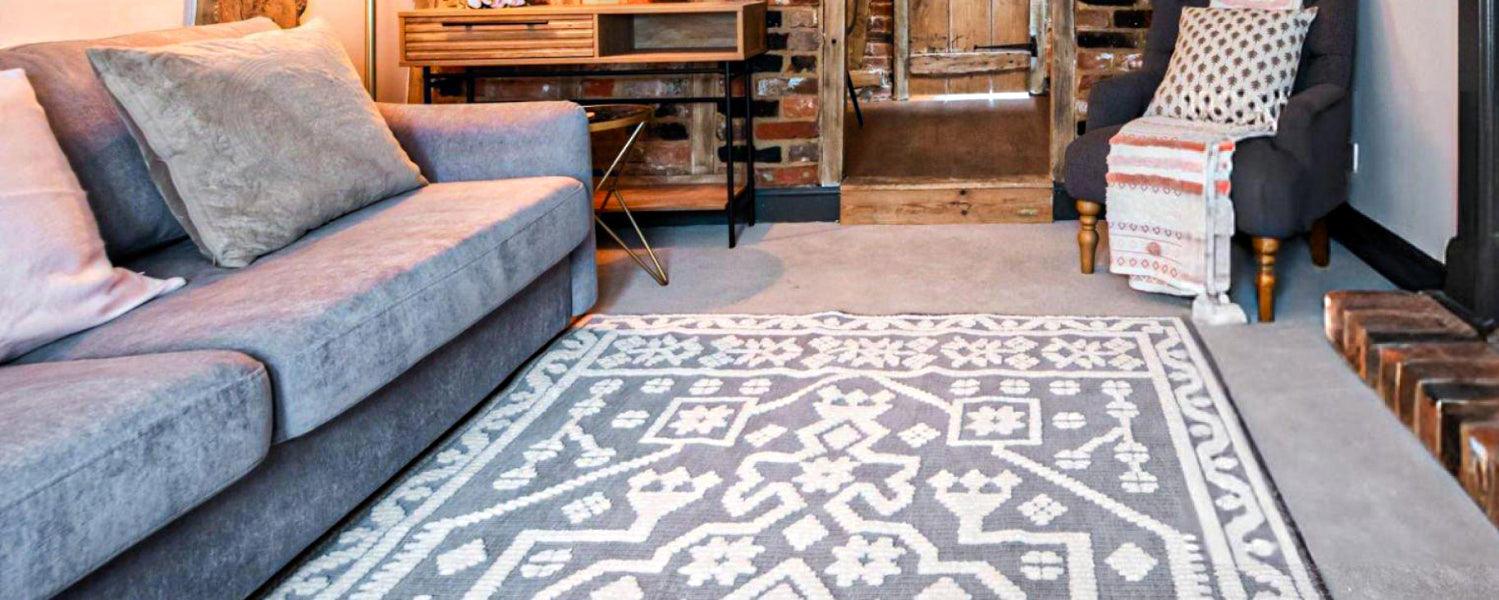 How Floral Rugs Add Elegance and Charm to Your Space? - Arconiz