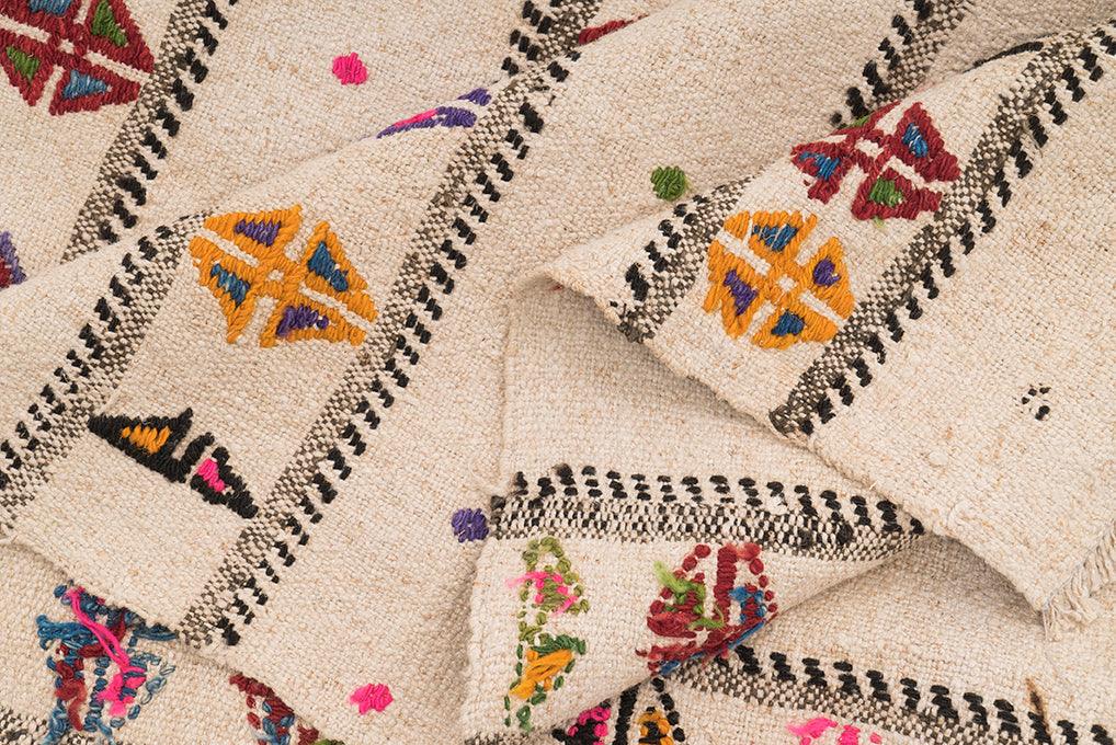 Hemp Bouquet Handwoven Vintage Anatolian Rug - 01-00212 - Arconiz