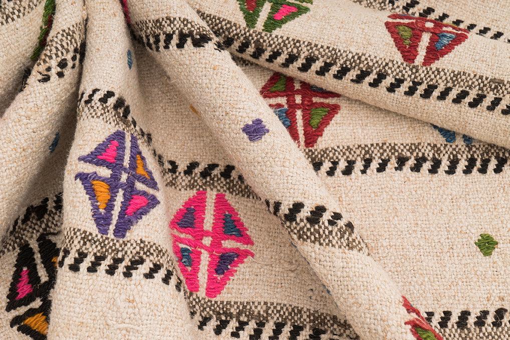 Hemp Bouquet Handwoven Vintage Anatolian Rug - 01-00212 - Arconiz