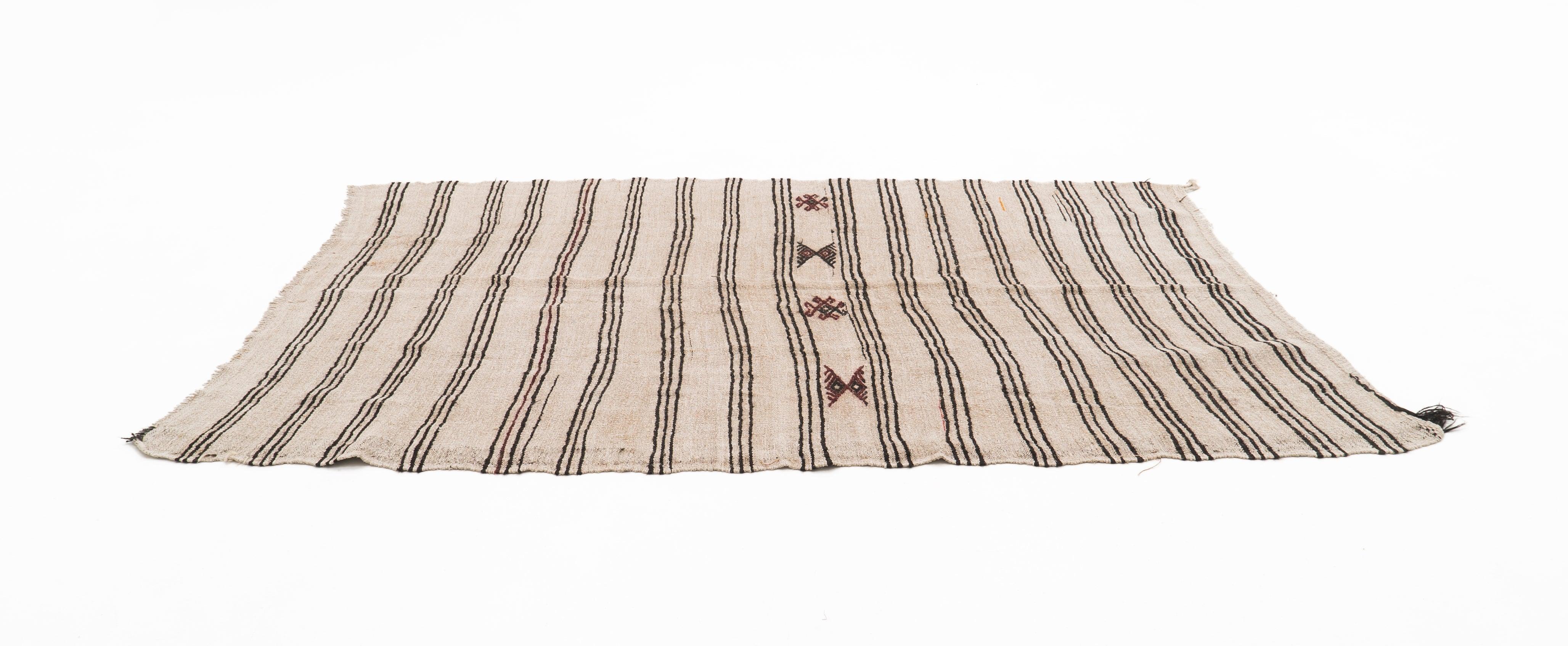 Hemp Bouquet Handwoven Vintage Hemp Rug - 01-00276 - Arconiz