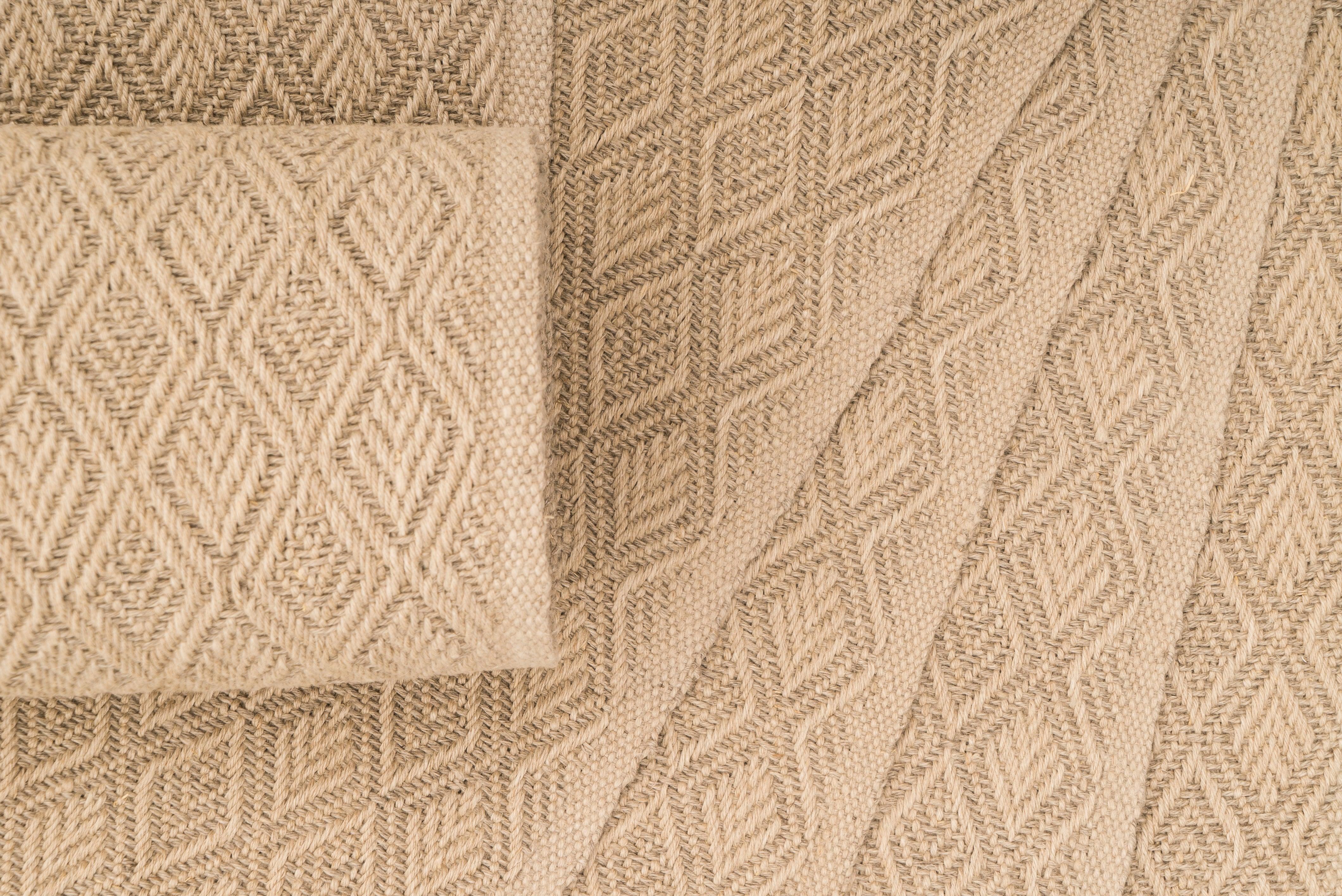 Extracted Diamonds Handwoven Hemp Placemat & Table Runner Set - 9IHRDOK001013 - Arconiz