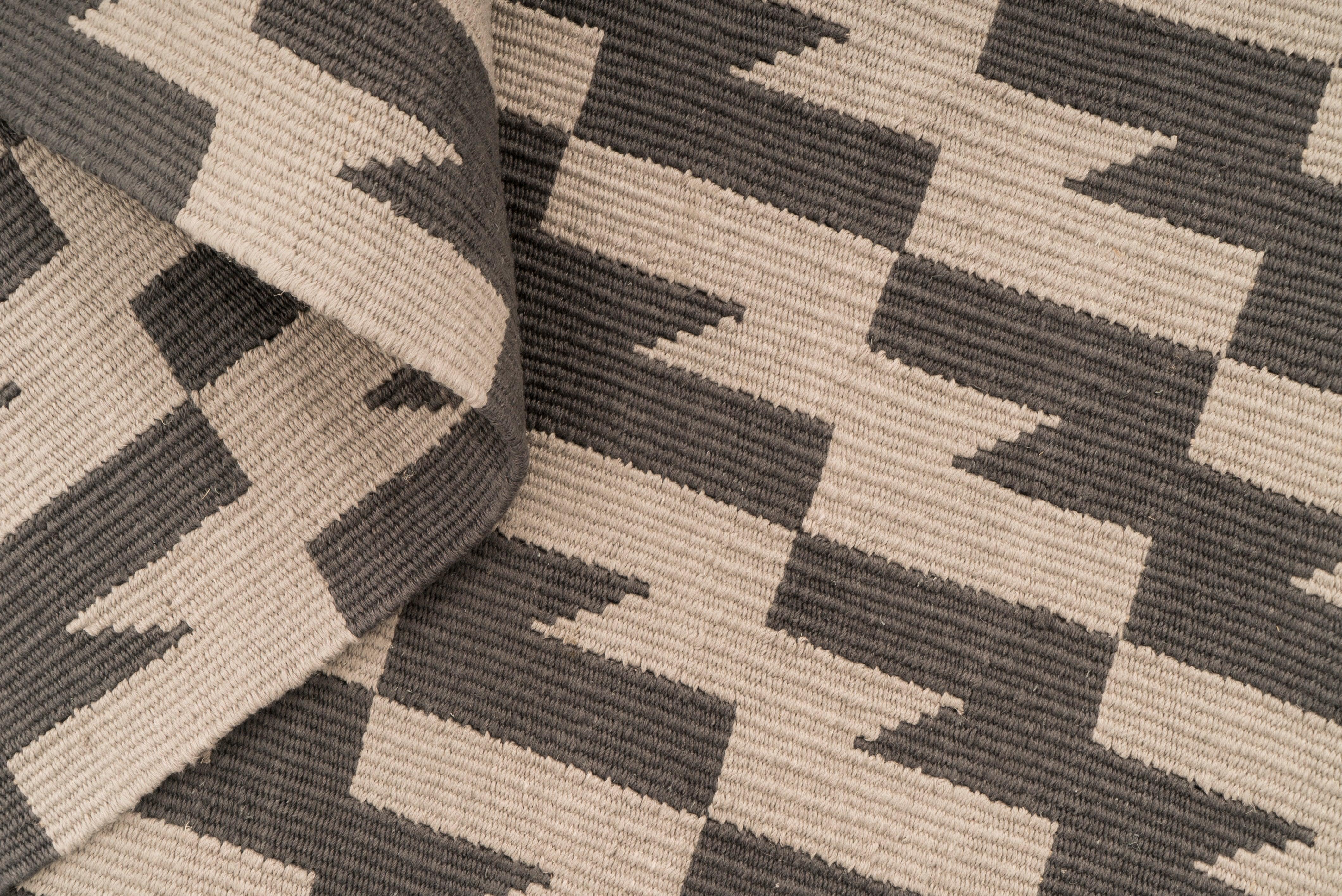 Thunder and Lightening Handwoven Hemp Designer Rug I - 9IHRDOK005001 - Arconiz