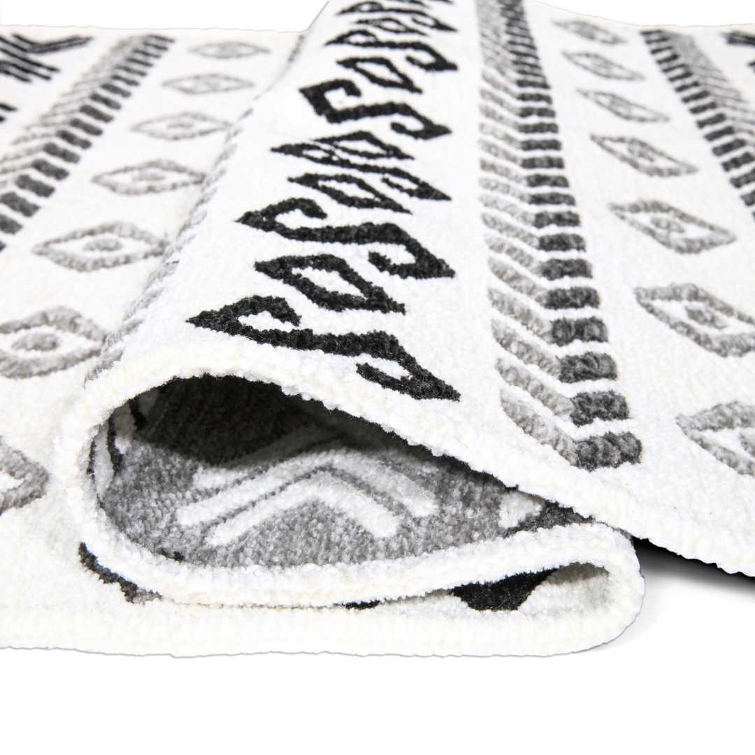 Machine Washable Area Rug, Reversible Black and White Geometric - OPA-K5023-BLA-3X5-3.1 - Arconiz