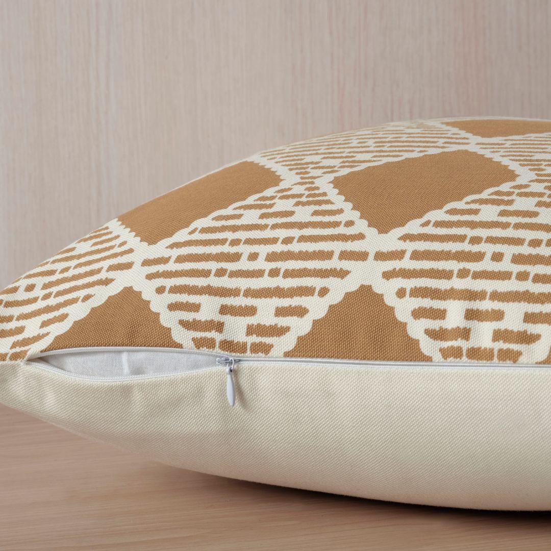 Brown Diamond Geometric Cotton Pillow Covers - THR-COVER-BRO-18.18-1.SGEO.2 - Arconiz