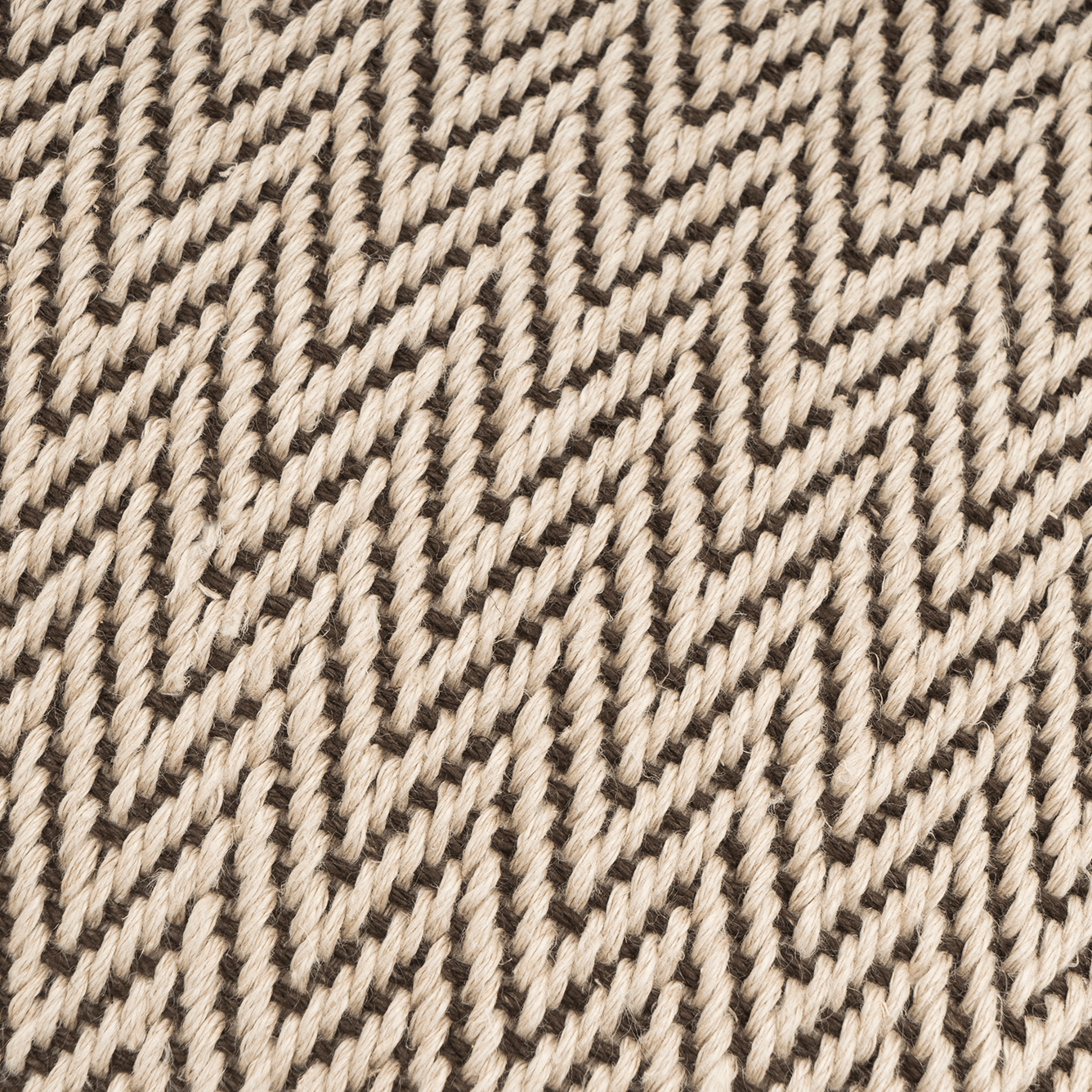Scales Handwoven Hemp Pillow Case, Chevron Beige - 9IHRDOK002006 - Arconiz