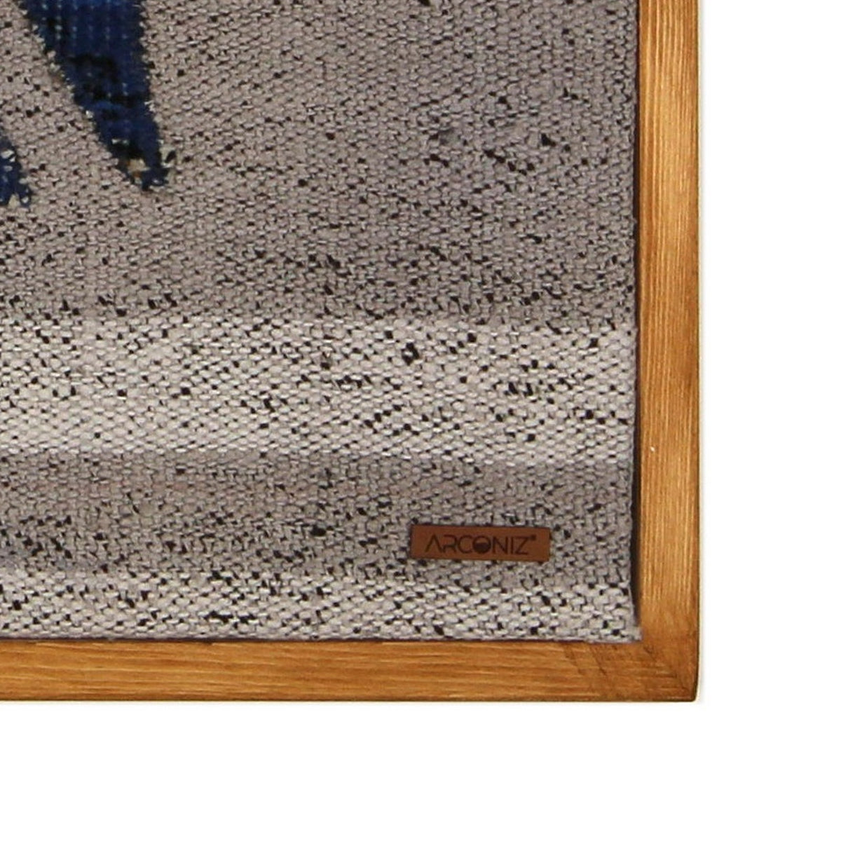 Solid wood frame corner and Arconiz maker's label - WA-FSH-IND-5050-005