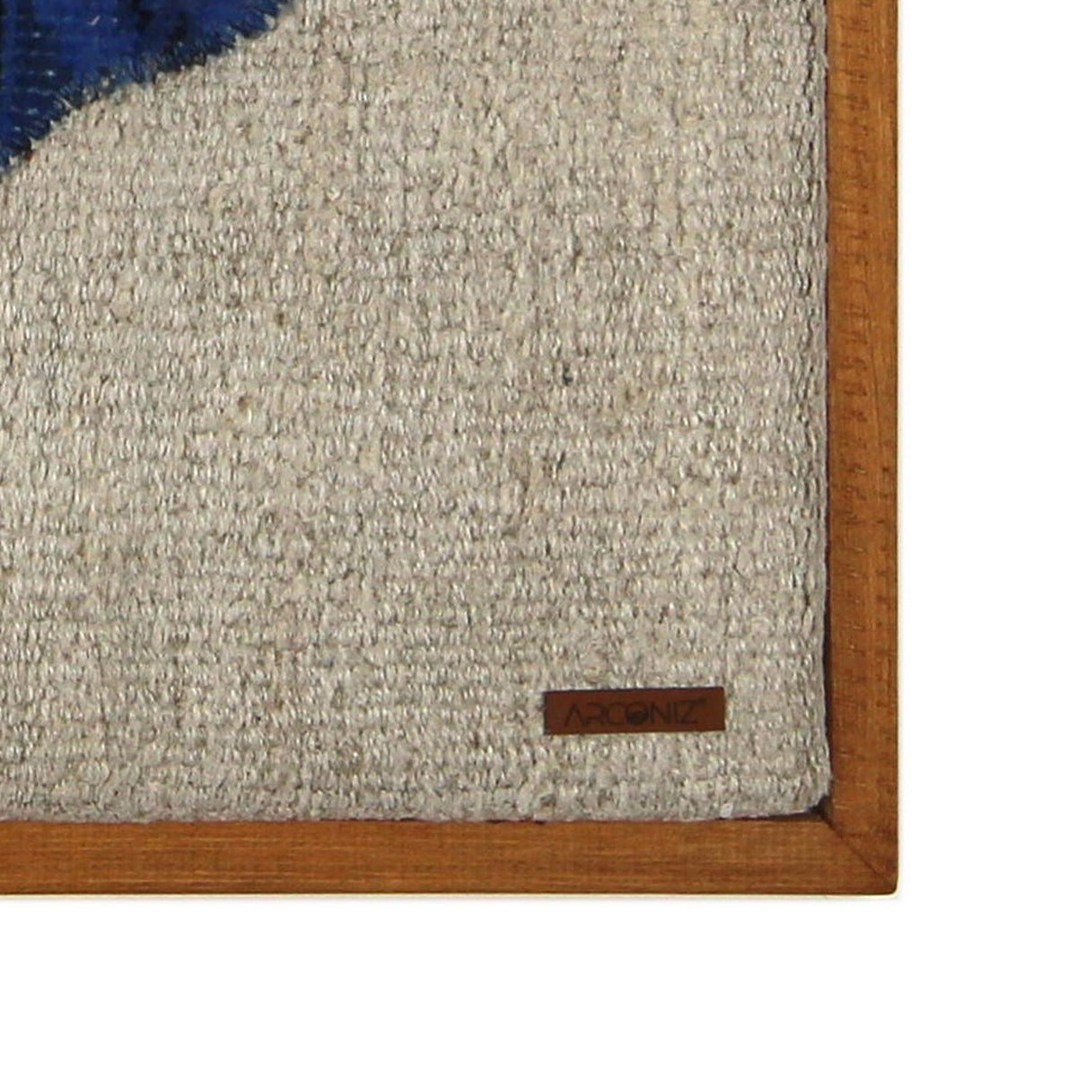 Solid wood frame corner and Arconiz maker's label - WA-FSH-IND-5050-029