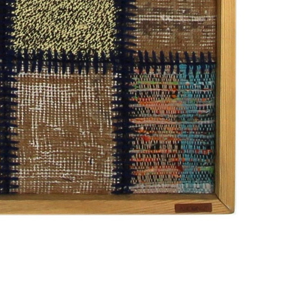 Solid wood frame corner and Arconiz maker's label - WA-PCH-NAV-6595-065
