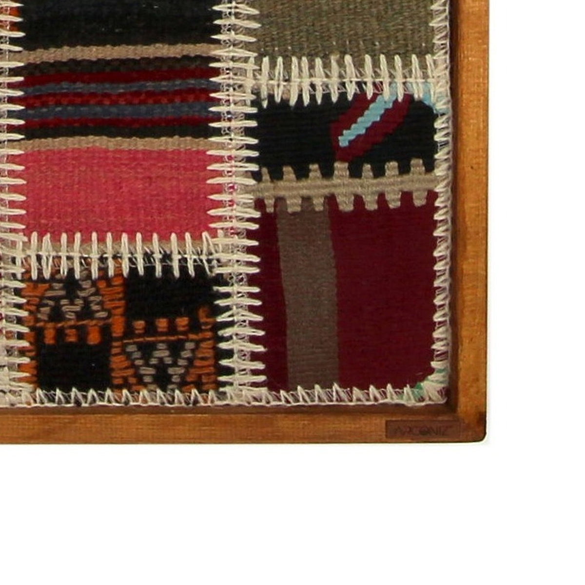 Solid wood frame corner and Arconiz maker's label - WA-PCH-MAG-6595-071