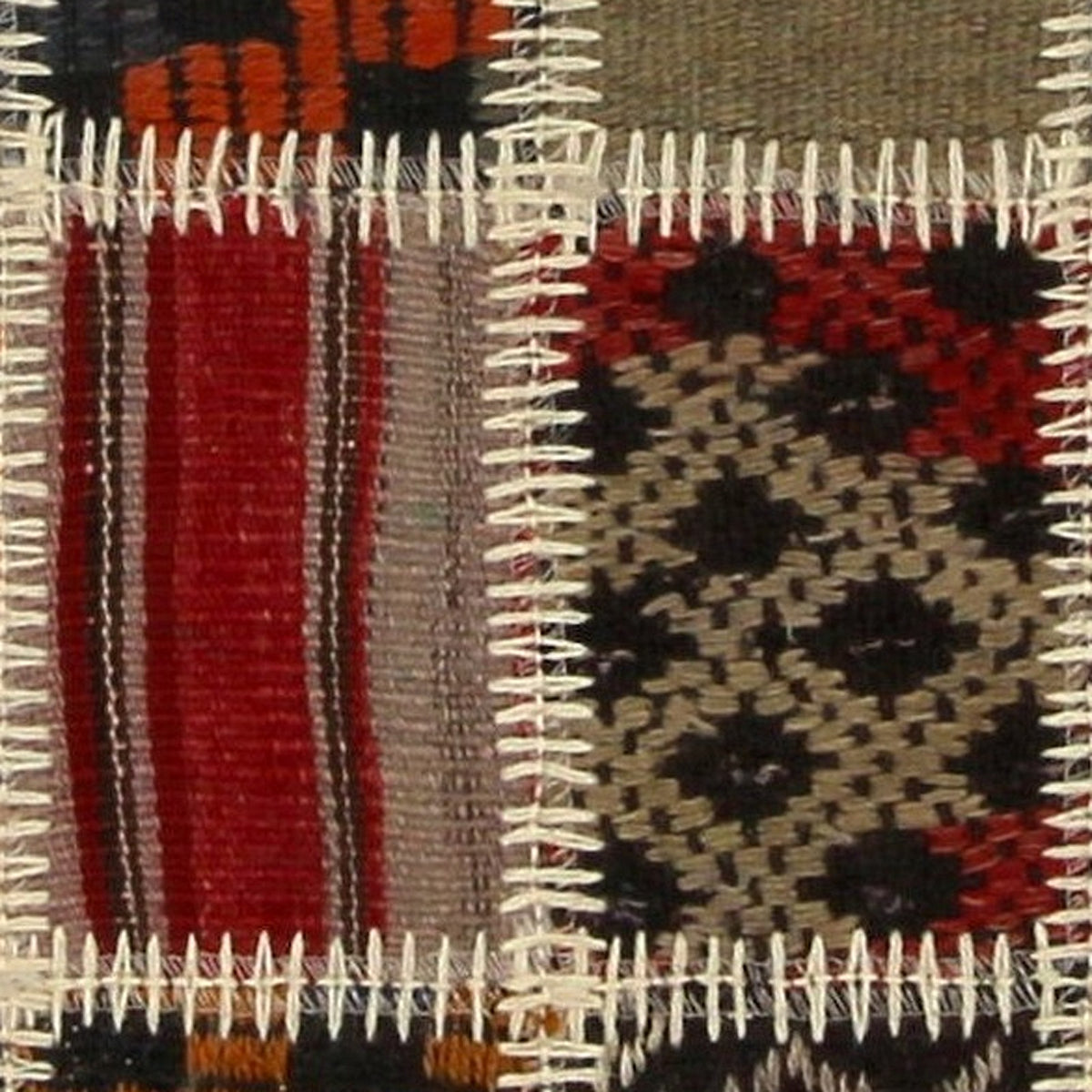 Close-up of the handwoven kilim weave - Rust & Ivory Kilim Patchwork on Warm Multicolor - WA-PCH-RUS-76115-085 - Arconiz