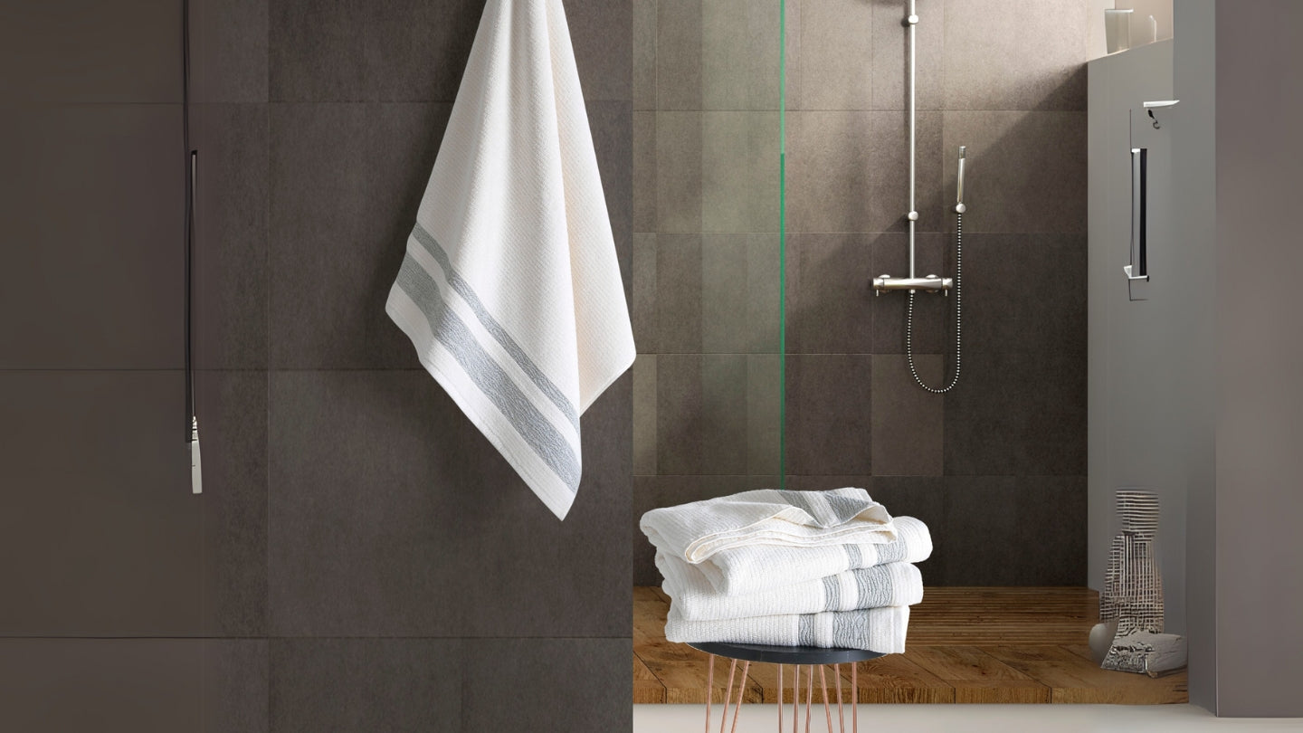 Choosing the Right Luxury Bath Towel Set for Your Home