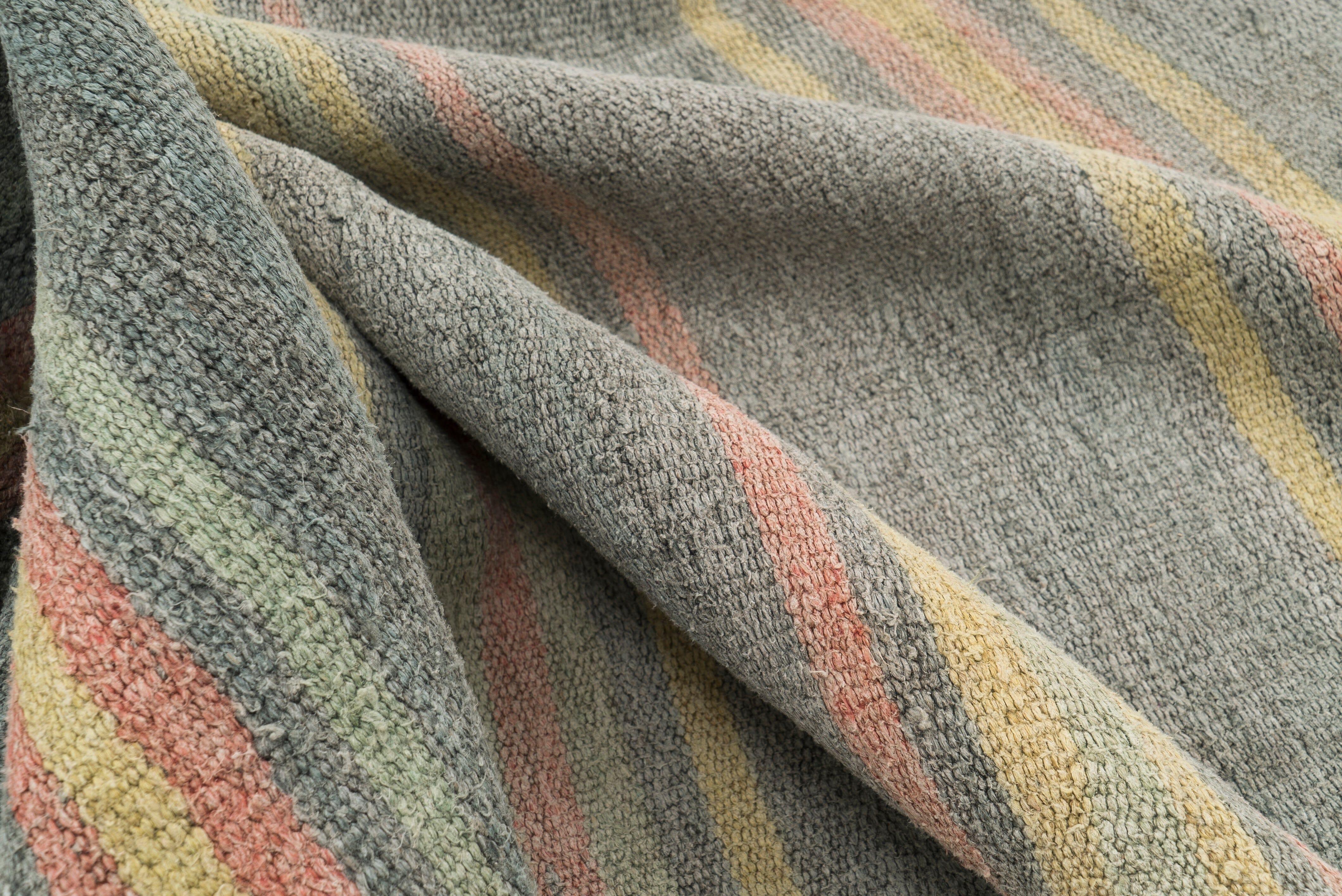 Hemp Bouquet Handwoven Vintage Hemp Rug - 01-00100 - Arconiz