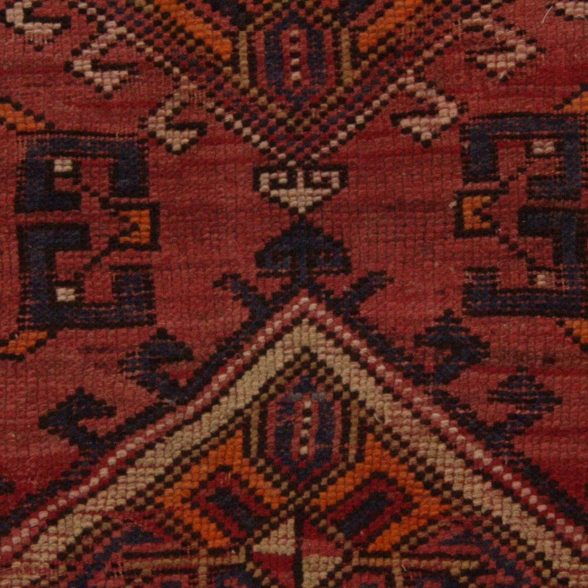 Close-up of the vintage rug weave - Red & Navy medallion pillow cover - PC-MED-RED-5050-007 - Arconiz