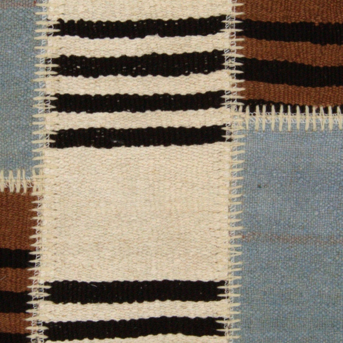 Close-up of the kilim weave - Blue & Brown patchwork pillow cover - PC-PAT-BLU-5050-009 - Arconiz