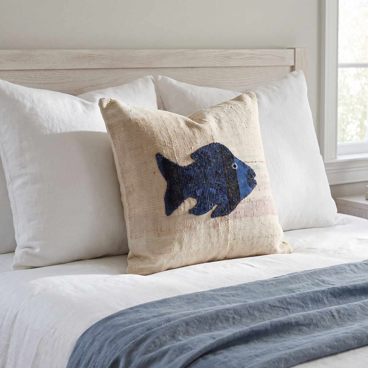 Navy Coastal Fish Pillow Cover 20x20 - bedroom - N-0043