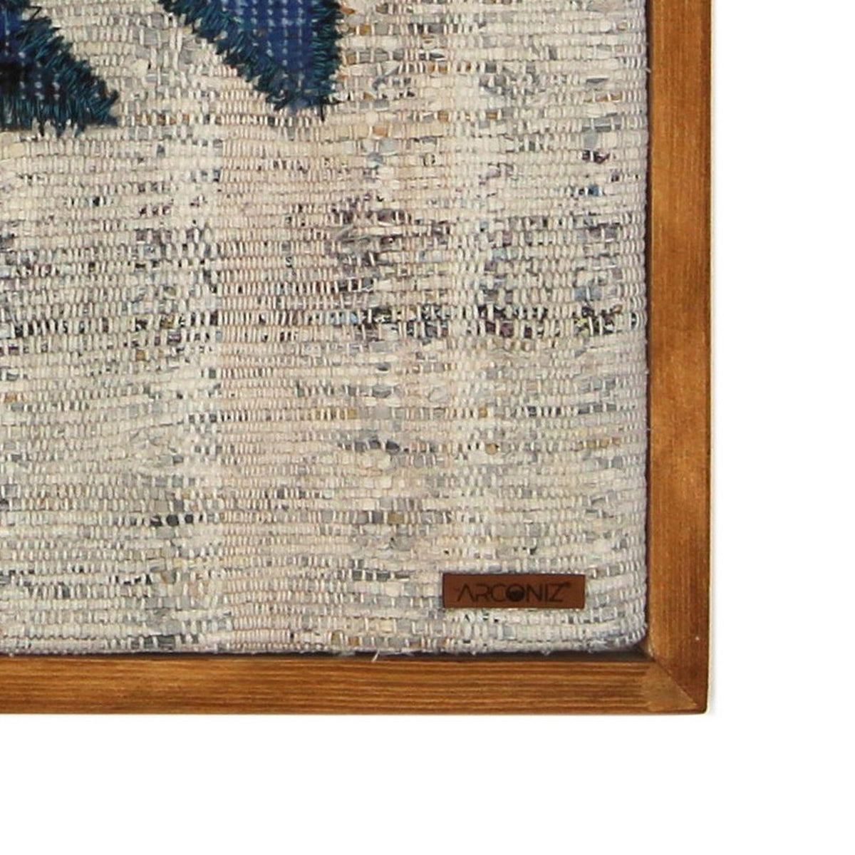 Solid wood frame corner and Arconiz maker's label - WA-FSH-IND-5050-019