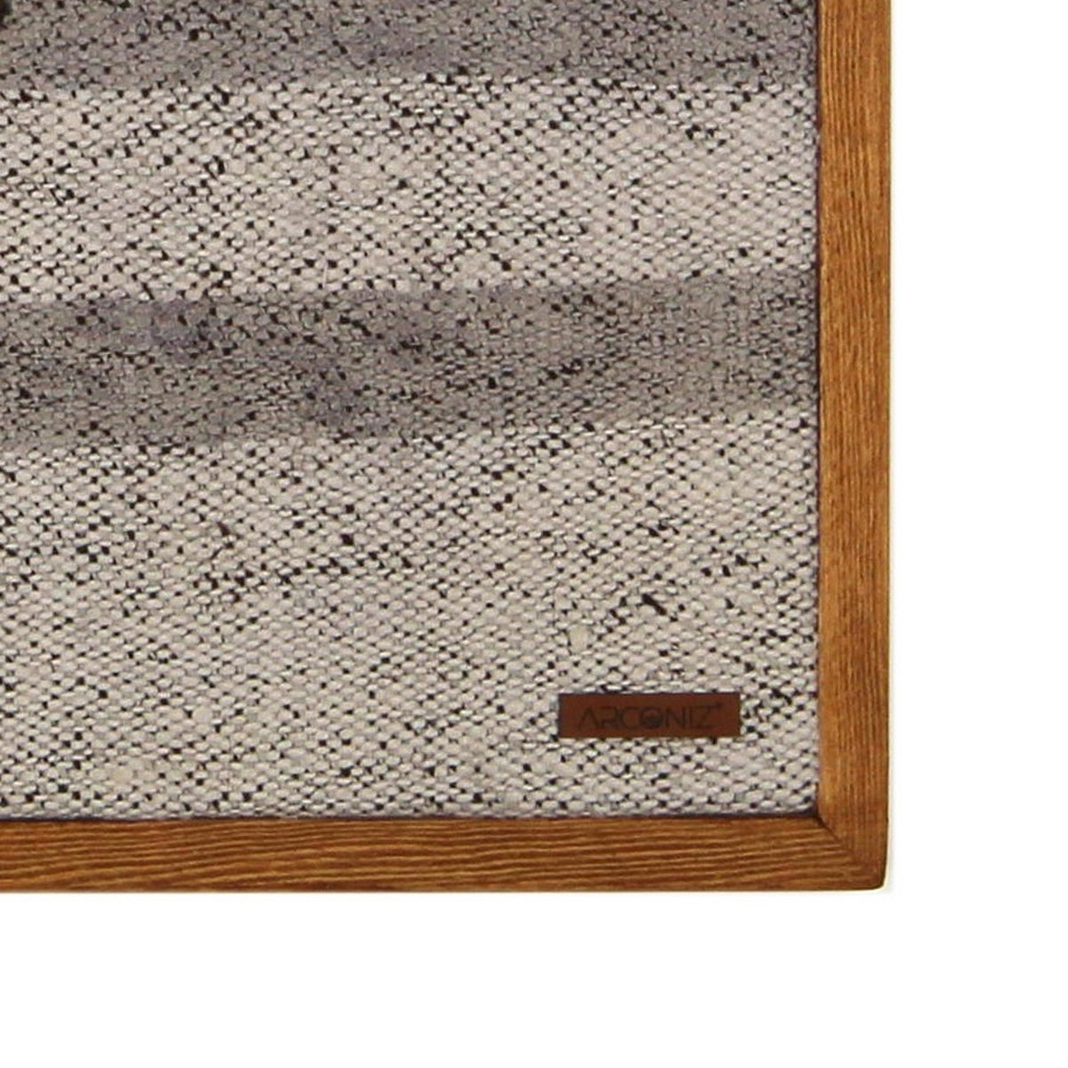 Solid wood frame corner and Arconiz maker's label - WA-BUL-OLI-5050-042