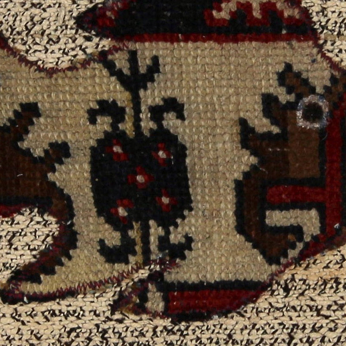 Close-up of the handwoven kilim weave - Cream & Red Kilim Fish on Charcoal Fleck - WA-FSH-CRE-6060-059 - Arconiz