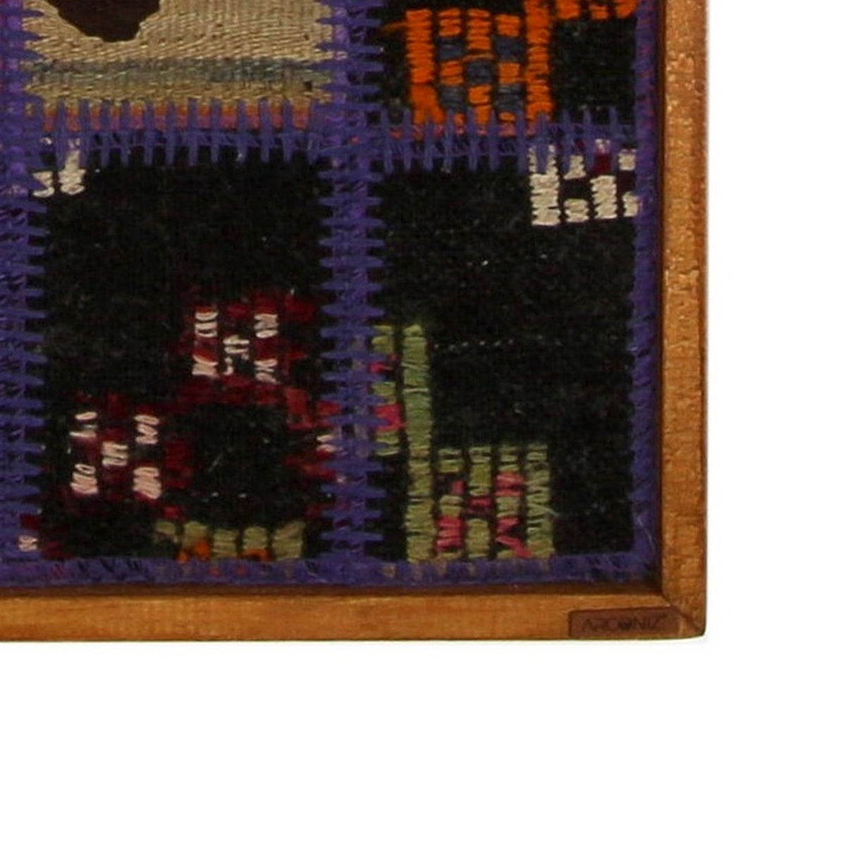 Solid wood frame corner and Arconiz maker's label - WA-PCH-VIO-6595-066