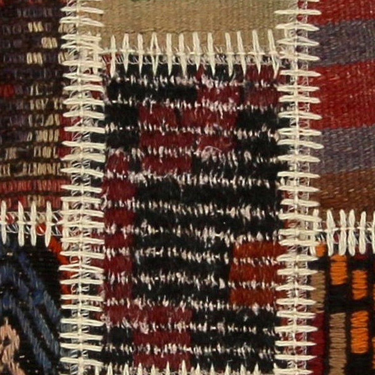Close-up of the handwoven kilim weave - Magenta & Ivory Kilim Patchwork on Multicolor - WA-PCH-MAG-6595-071 - Arconiz