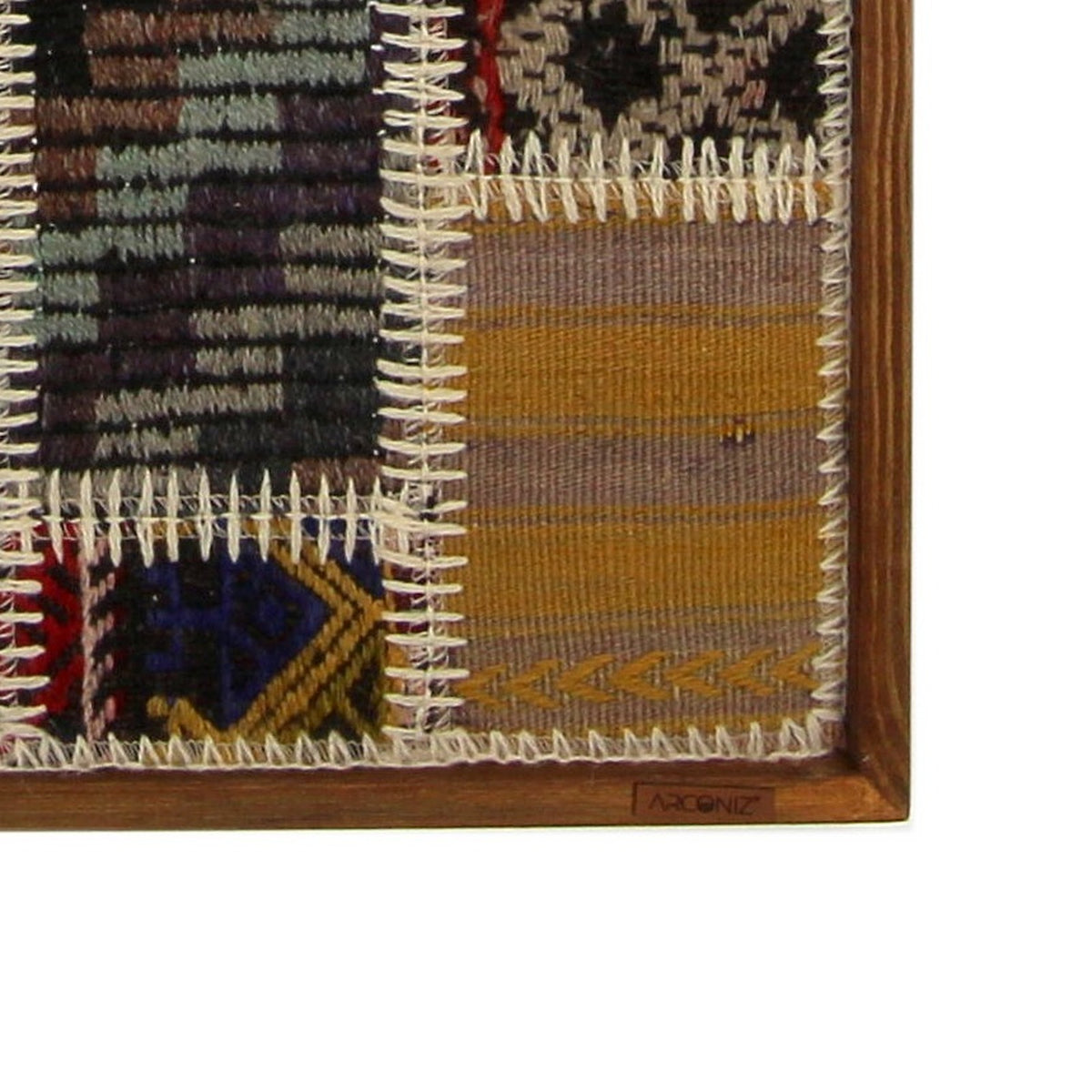 Solid wood frame corner and Arconiz maker's label - WA-PCH-BUR-6696-076